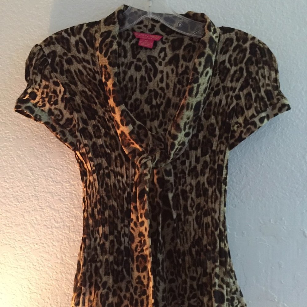Sunny Leigh Petite Leopard print tie top, PS